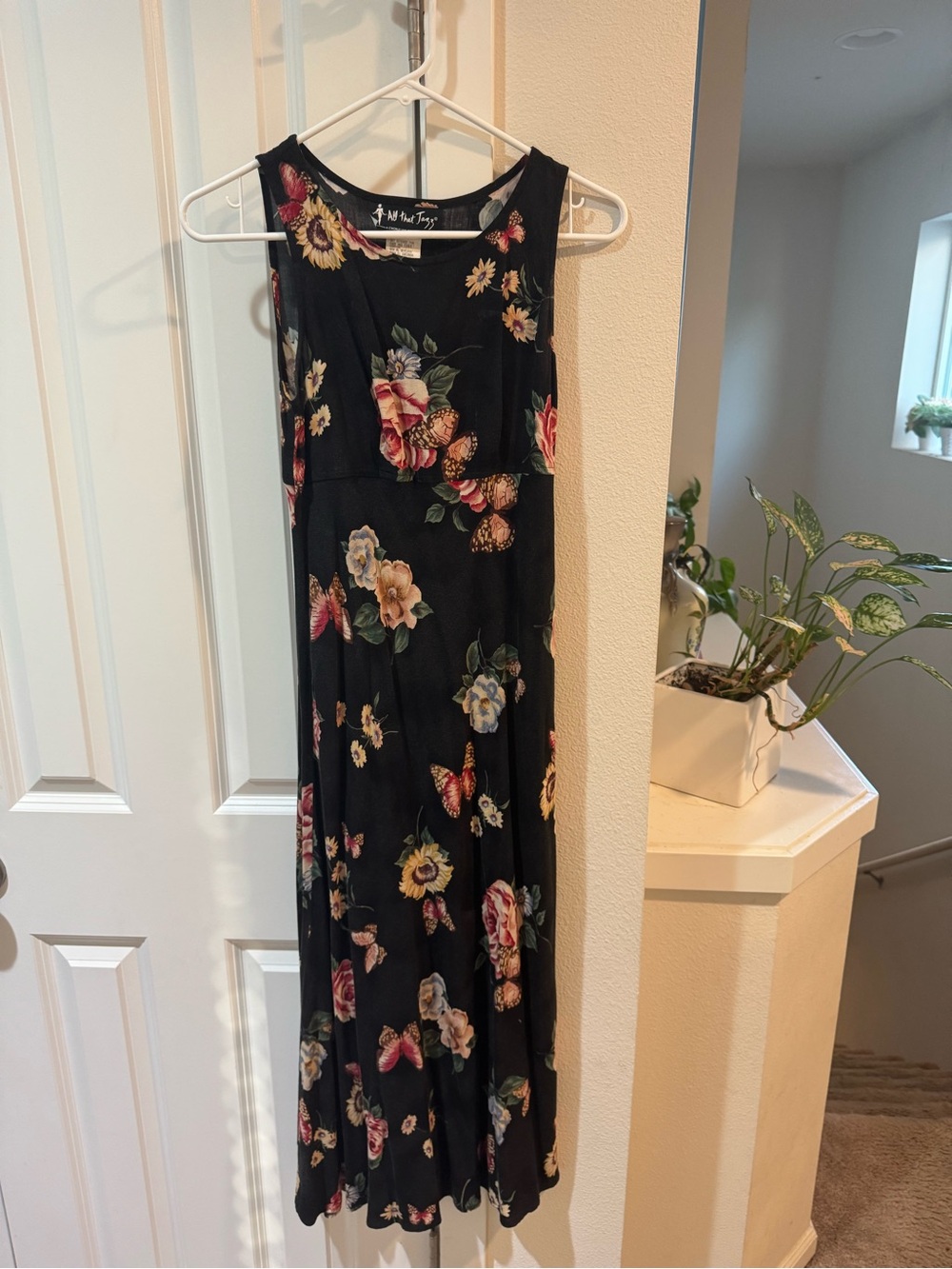 Vintage Black Floral Sleeveless Maxi Dress -